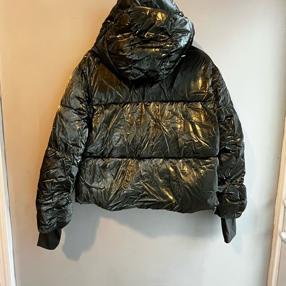 GAP Glossy Green Puffer Jacket Hooded Cropped GorpCore NWT Small - Picture 10 of 10